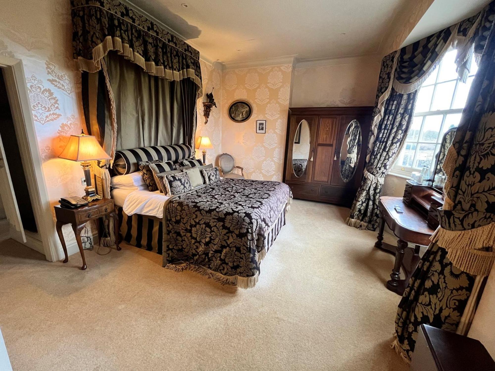 Ye Olde Bell Hotel & Spa Retford Dış mekan fotoğraf